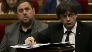 Carles Puigdemont junto a Oriol Junqueras.