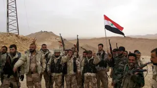 Tropas del gobierno Sirio avanzan por la ciudad de Palmira