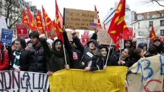 Imágenes de las protestas contra la reforma laboral de Hollande en París.