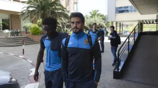 Dongou, junto a Javi Ros, justo antes de coger el bus para viajar a Valladolid