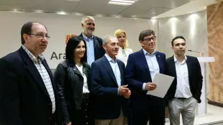 El presidente del PAR, Arturo Aliaga, con otros cargos del partido.