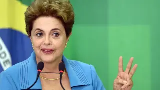 La presidenta de Brasil, Dilma Rousseff, este lunes durante una rueda de prensa.