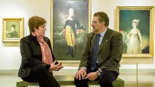 Charo Añaños y José Antonio Mayoral conversan en la sala Goya del Museo Goya-Colección Ibercaja.