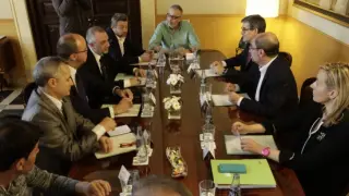 El Presidente de Aragón, Javier Lambán, y la consejera de Economía e Industria, Marta Gastón, reciben a representantes de Carbunión, FITAG-UGT y de CC. OO.