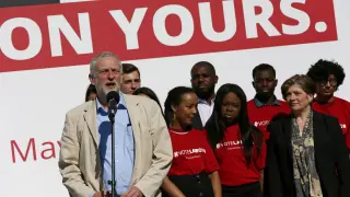 Jeremy Corbyn se sitúa en cabeza en las elecciones municipales disputadas.