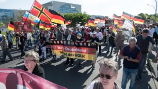Cerca de 2.000 ultraderechistas toman Berlín