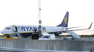 Un avión de Ryanair, evacuado por una fuerte discusión de dos pasajeros