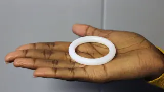 Uno de anillos vaginales.