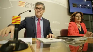 El consejero de Presidencia, Vicente Guillén, durante su comparecencia tras el Consejo de Gobierno de la DGA.