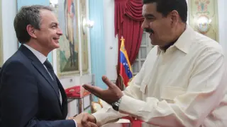 Zapatero durante su reunión con Maduro en Venezuela.
