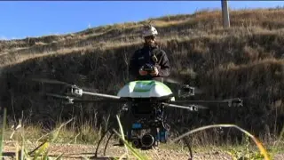 Tres drones se cruzan con un Airbus en pleno aterrizaje en el aeropuerto de Loiu