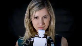 Esther Borao es la 'madre' del robot Moncho, que aparece en 'El hormiguero 3.0', de Antena 3.