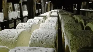 La fábrica Societe puede contener hasta 300.000 quesos roquefort.