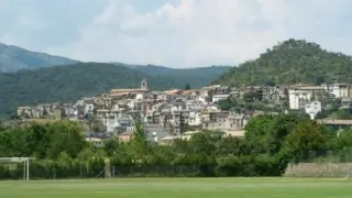 La localidad oscense de Boltaña, vista desde el campo de fútbol que volverá a utilizar el Real Zaragoza este verano.