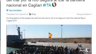 Inmigrantes rescatados por la Guardia Civil reciben con aplausos la bandera española