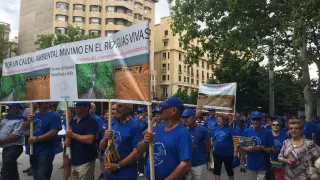 Manifestación por un caudal mínimo en el río Aguas Vivas.