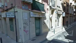Una esquina de la calle de la Cadena, en Zaragoza.