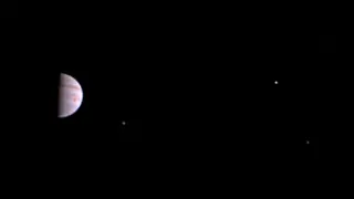 Primera imagen enviada por la cámara JunoCam en la órbita de Júpiter.