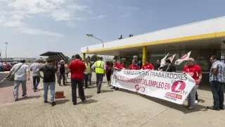 Concentración en defensa del empleo en Lear frente a la planta de GM_en Figueruelas.