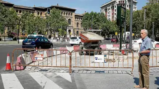 El tramo de la plaza de Paraíso estuvo ayer cortado por las obras del carril bici.