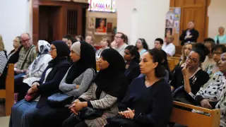 ?Musulmanes en la misa dominical tras el atentado en la iglesia de Normandía