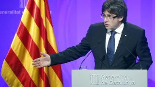 Puigdemont dice que obedecerán al Parlament y construirán un "Estado libre"