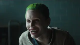 Jared Leto personificando al Joker en un fotograma del trailer