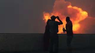 El grave incendio de Madeira avanza hacia el centro histórico de la capital