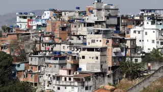 Más del 60% de los sin techo de la capital carioca han nacido en las favelas