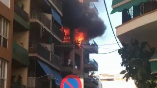 Explosión en un edificio de Premià de Mar