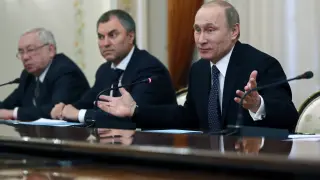 Putin propone a ideólogo del Kremlin Volodin para presidir la Duma estatal