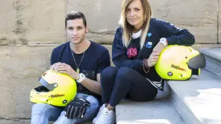 El piloto Cristian García y la copiloto Rebeca Liso, ayer en Zaragoza.