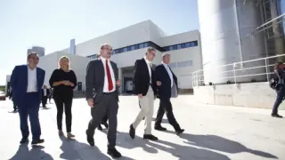 Lambán inaugura en Fraga la ampliación de Becton Dickinson, que creará 50 nuevos empleos