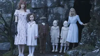 Imagen de 'El hogar de Miss Peregrine para niños peculiares' de Tim Burton.