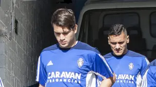 Razvan Popa, junto a Marcelo Silva antes del entrenamiento del pasado viernes en La Romareda.