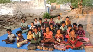 El propósito es acercar la educación a todos los niños en la India.