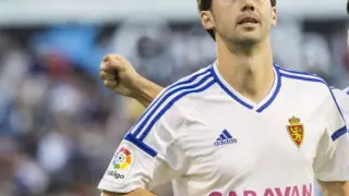Manu Lanzarote celebra uno de los goles anotados esta temporada con el Real Zaragoza.