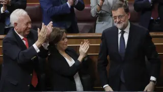 Rajoy, arropado por los suyos tras la investidura