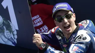 Lorenzo se despide de Yamaha con una victoria