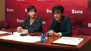 La concejala Inés Andrés (der.) junto a Ana Romero, secretaria provincial de CC. OO.