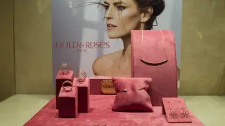 Las nuevas colecciones de Gold&Roses Joyas ocupan un lugar muy visible en la joyería De Santo.