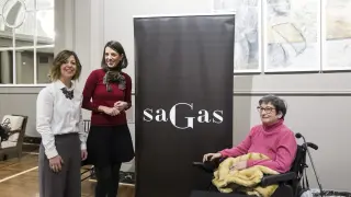 Belén Morales, María Montal y María Jesús Alonso, ayer en la presentación de la 'pop up store'.