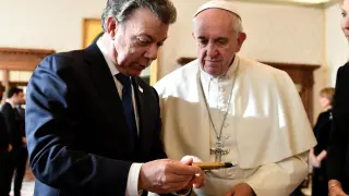El papa Francisco se reunió este viernes con el presidente colombiano Juan Manuel Santos