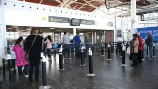 El aeropuerto de Zaragoza ofrece dos vuelos chárter para Nochevieja