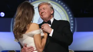 Trump y Melania, en uno de los bailes de la investidura.