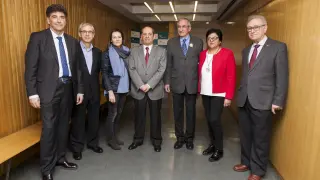 Los representantes de todas las asociaciones contra el cáncer, antes de la rueda de prensa conjunta que han ofrecido en Zaragoza.