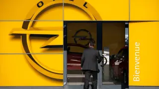 Concesionario de Opel en Estrasburgo (Francia), ayer.