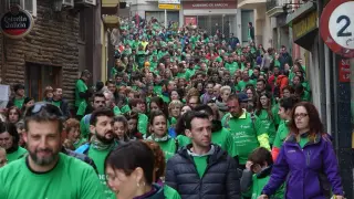 La marcha ha comenzado en el paseo Segoñé y ha vestido de verde la ciudad.