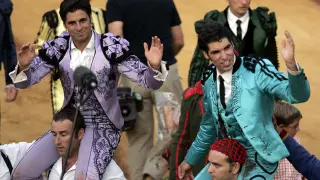 Fran y Cayetano Rivera, en una corrida goyesca.