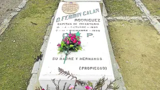 Galán fue enterrado en el antiguo cementerio civil.